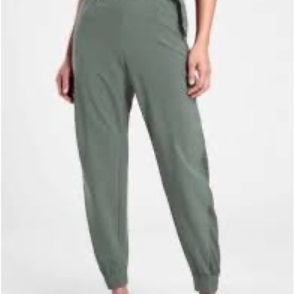 Athleta Quest Jogger